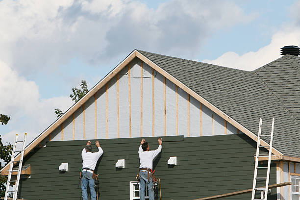 Professional Emergency Siding Repair technician working in New London, CT